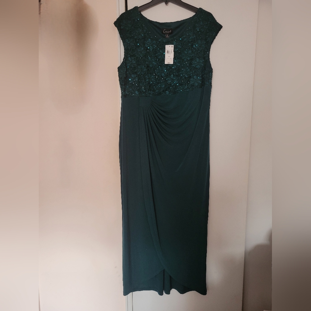 Elegant Royal Green Sleeveless Dress.